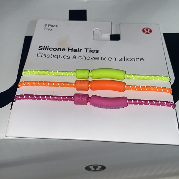 RARE❤️‍?NWT LULULEMON 3 pack trio SILICONE HAIR TIES main image 8